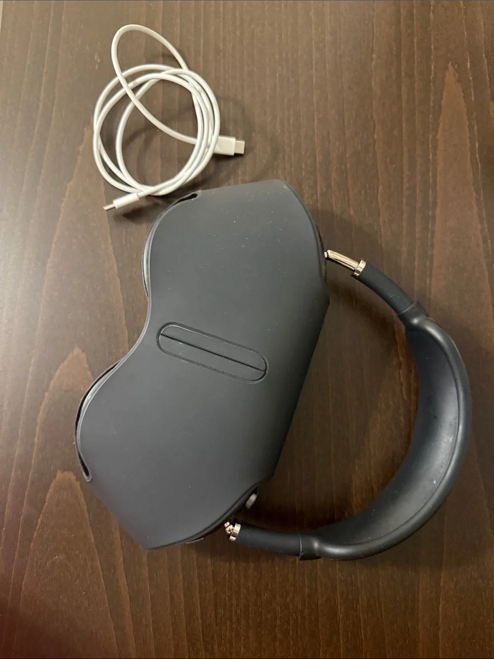 Apple AirPods Max in Space Gray with Black Headband